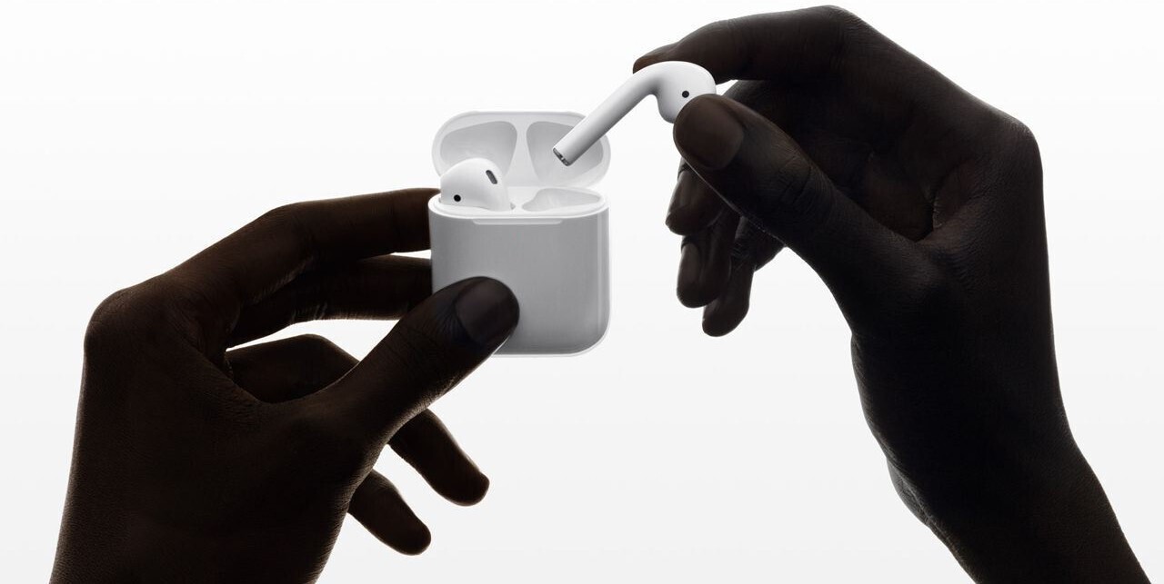 هدفون بی‌ سیم اپل مدل AirPods - Thumbnail 6